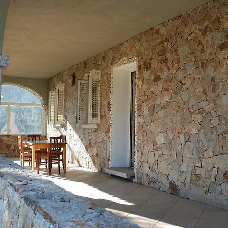 Schifoni House *